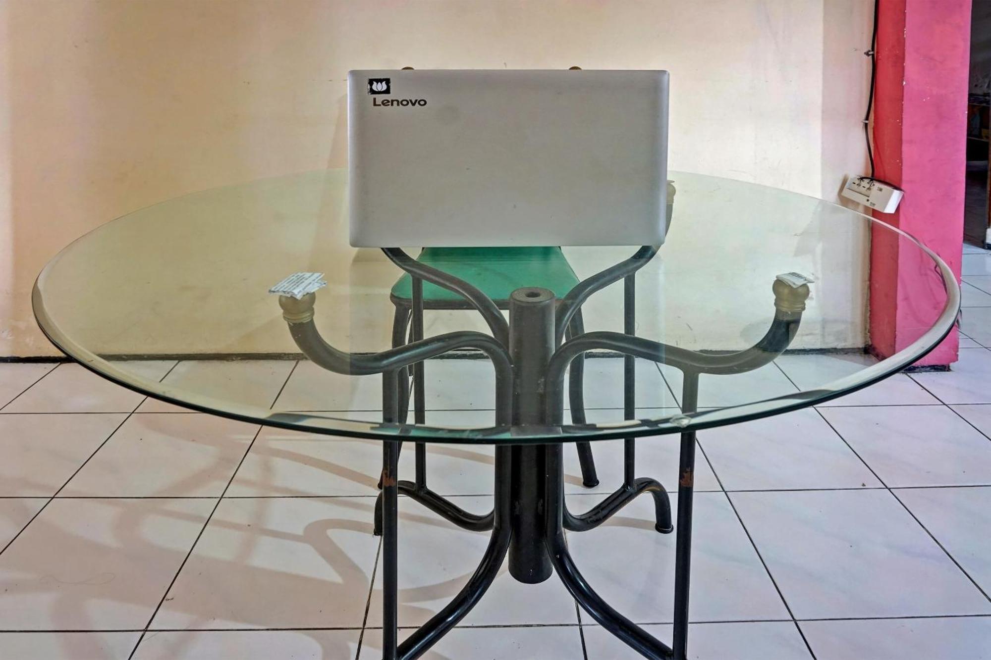 Spot On 91890 Kost Kalasan Syariah 2* Malang