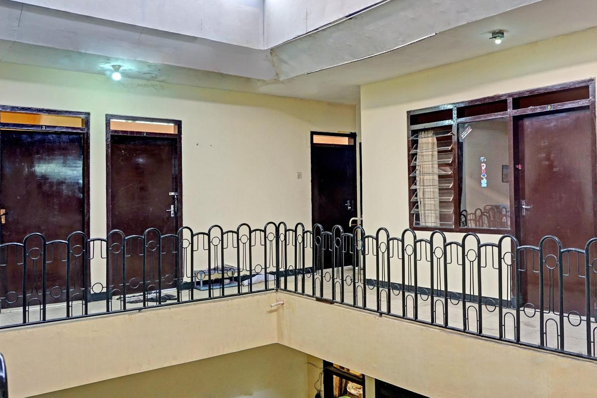 Spot On 91890 Kost Kalasan Syariah