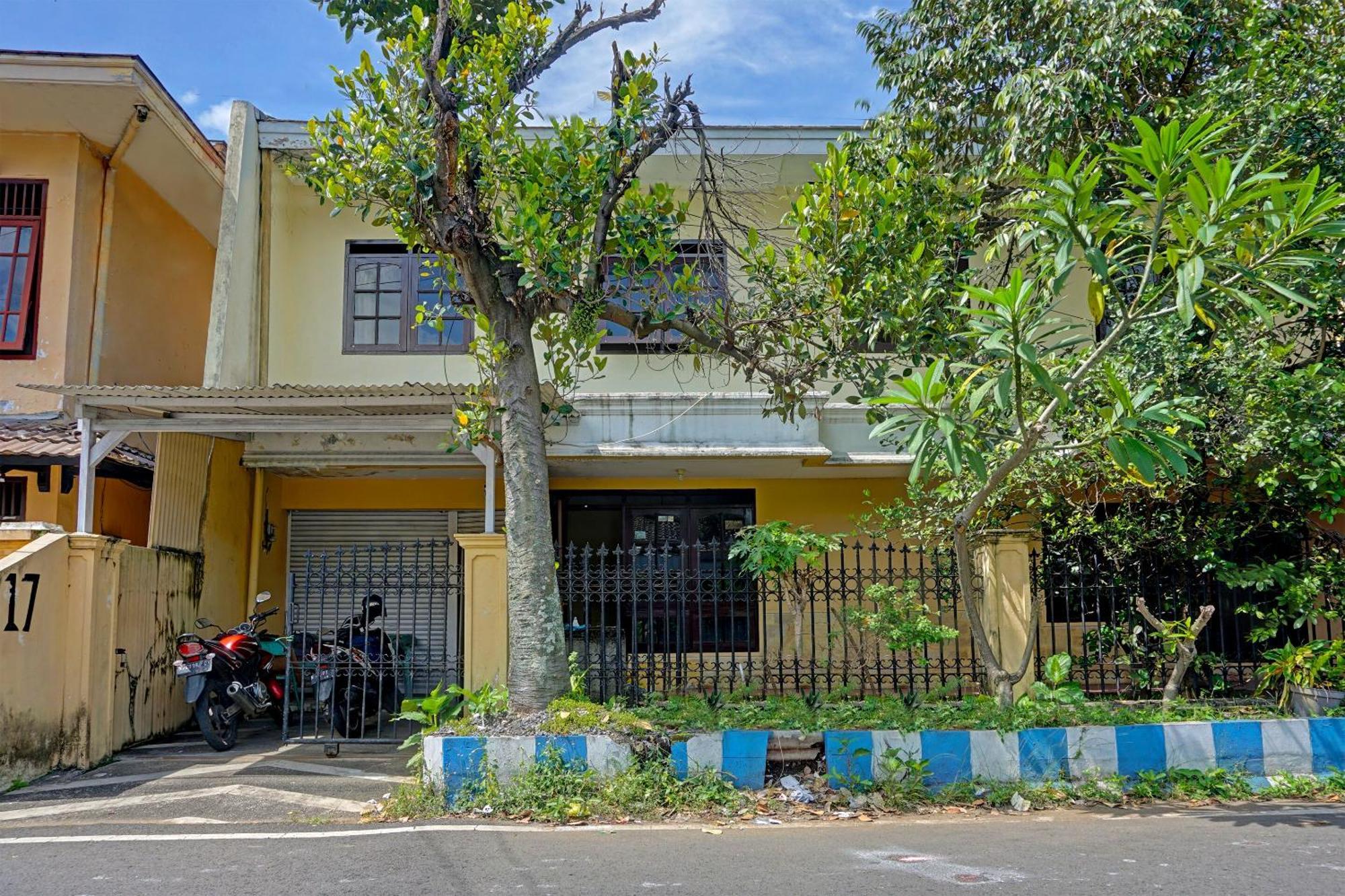 Spot On 91890 Kost Kalasan Syariah Hotel