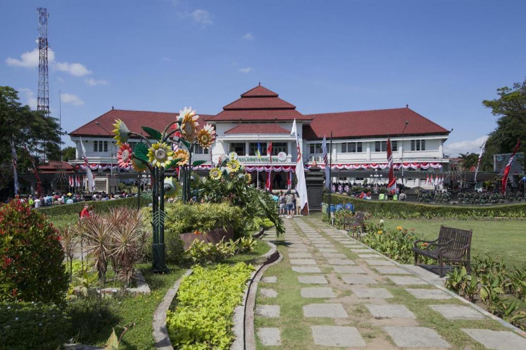 Spot On 91890 Kost Kalasan Syariah Malang